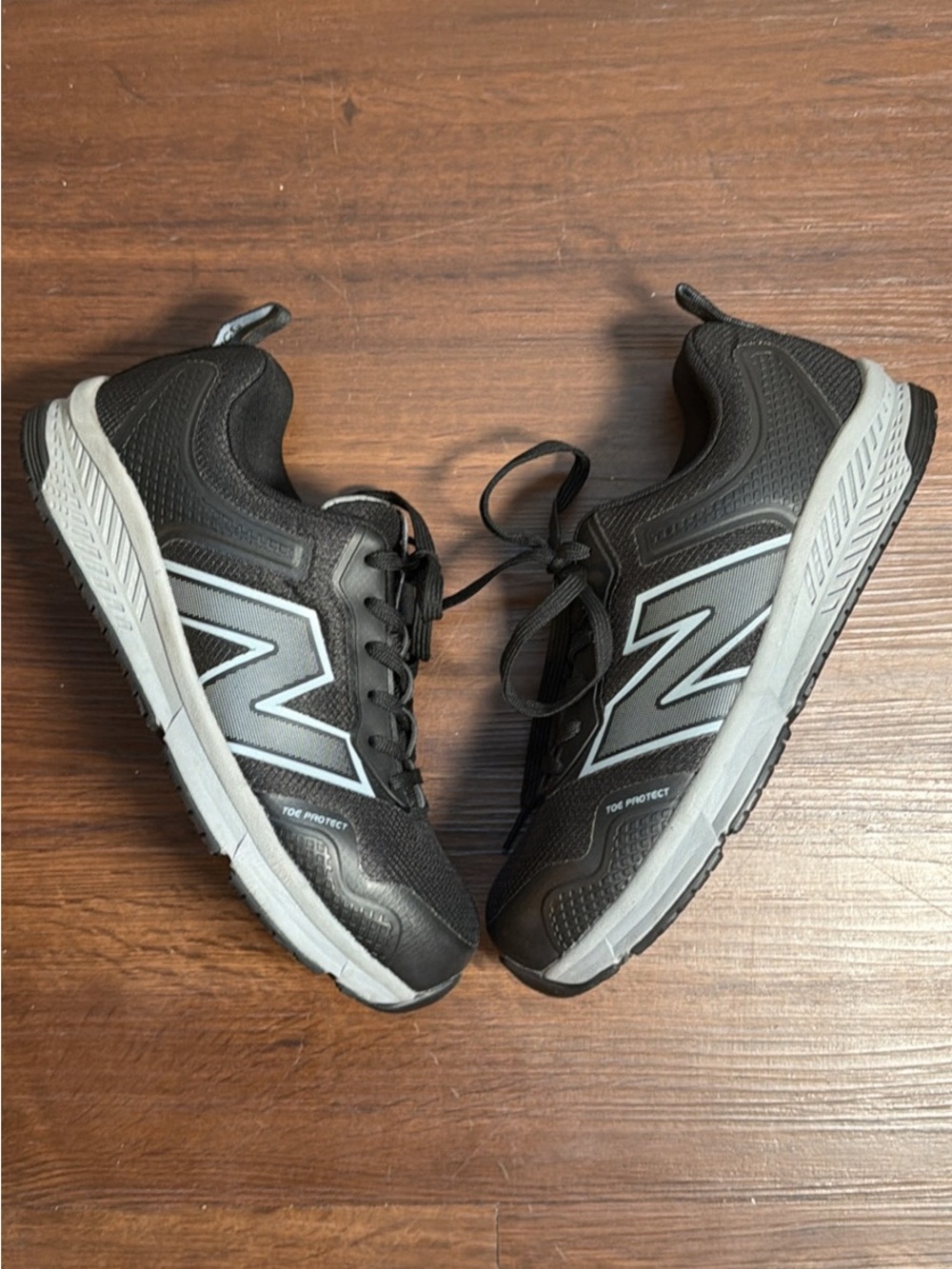 New Balance Men's Evolve Alloy Toe Work Shoes
